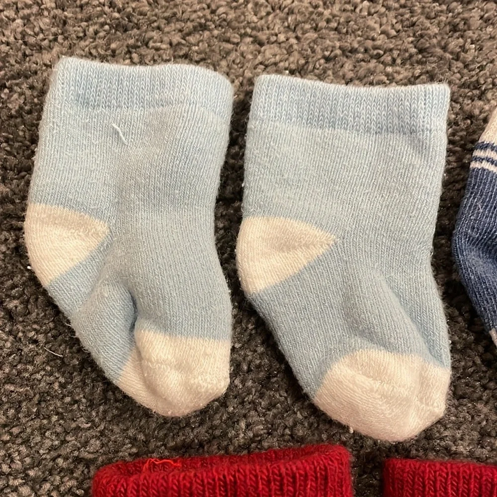 💫bundle of 5💫 random newborn pairs of socks